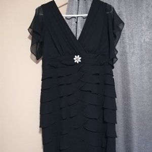 ADRIANNA PAPELL Shutter Pleat cocktail dress black 14